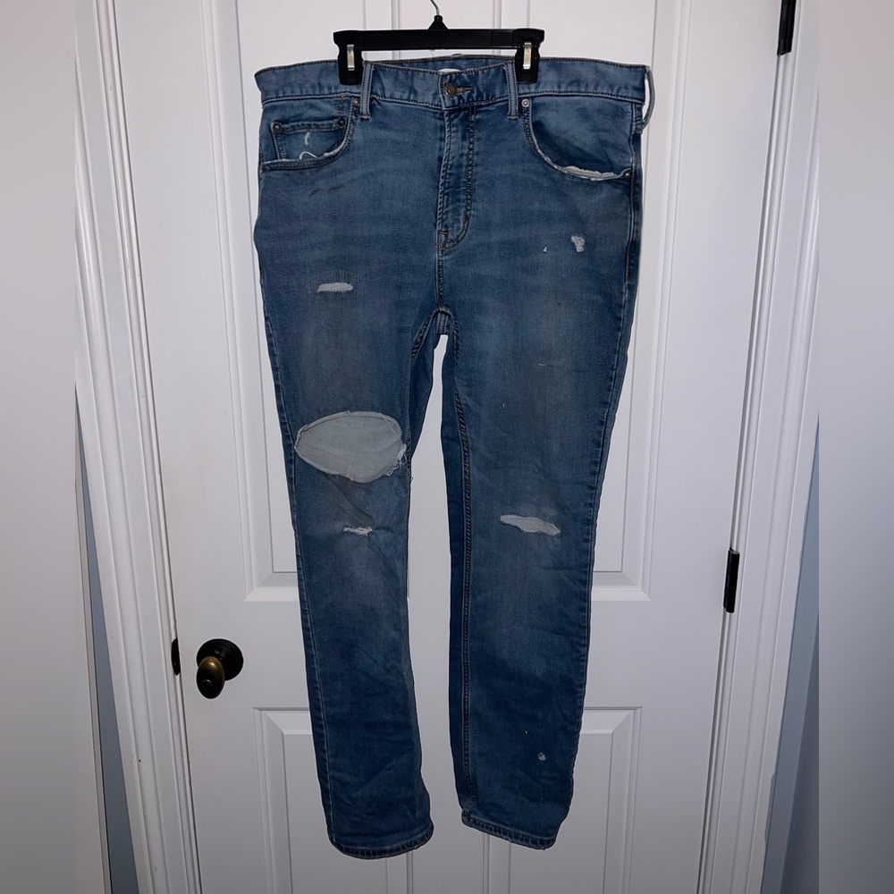 Ripped Men's Slim Fit Jeans